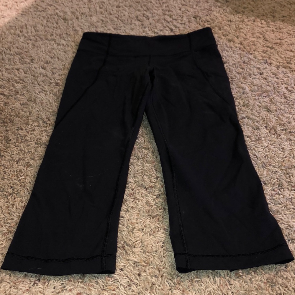 Lu lu Lemmon leggings size 6 in great condition.
